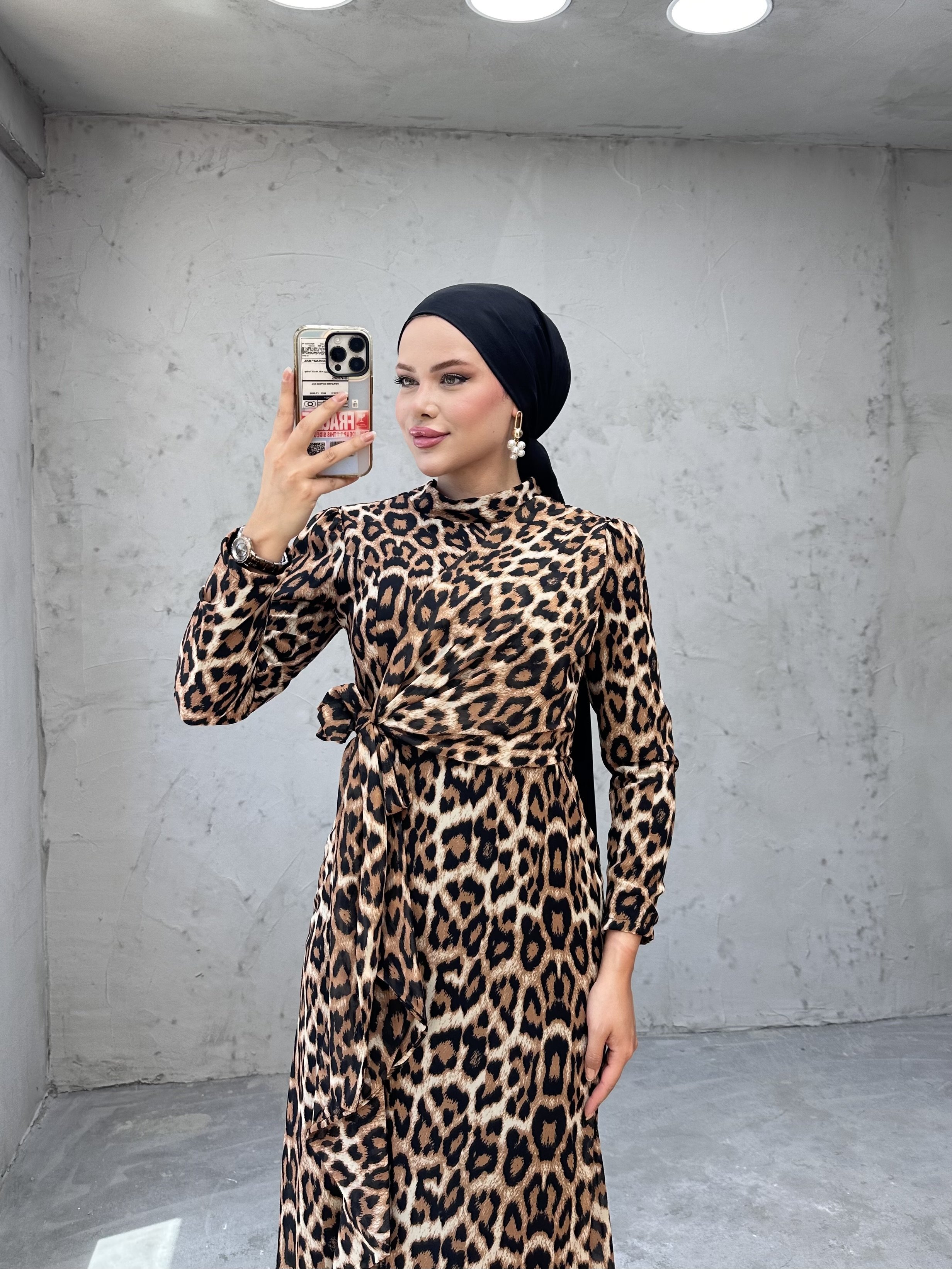 Modern Leopar Desenli Şifon Tesettür Abiye
