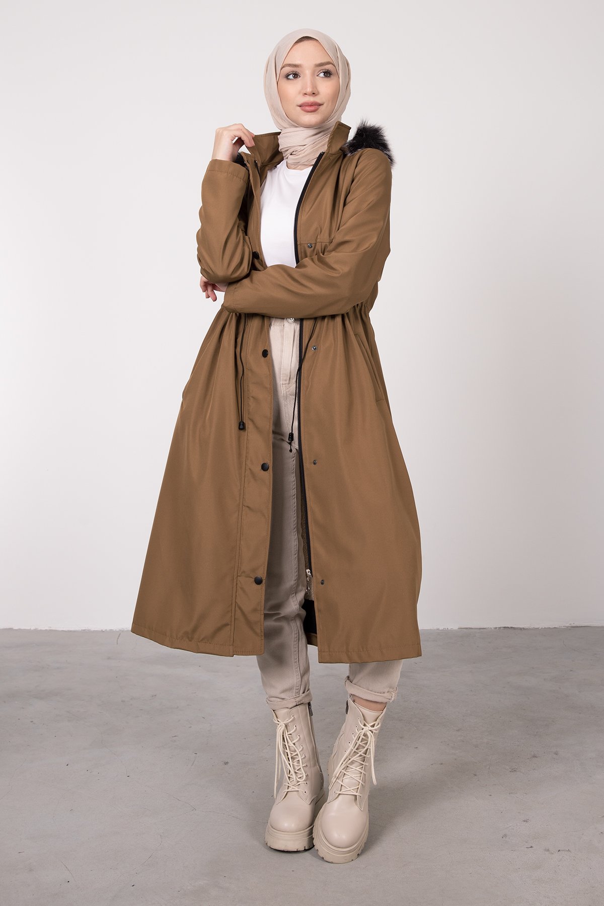 İçi Kürklü Uzun Boy Tesettür Parka Camel