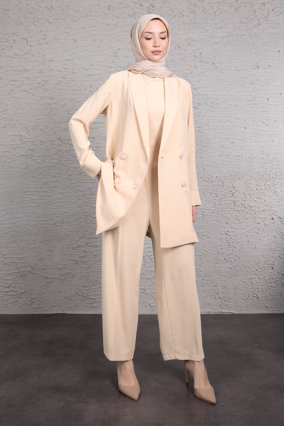 Tulumlu Blazer Detaylı Tesettür Takım Krem