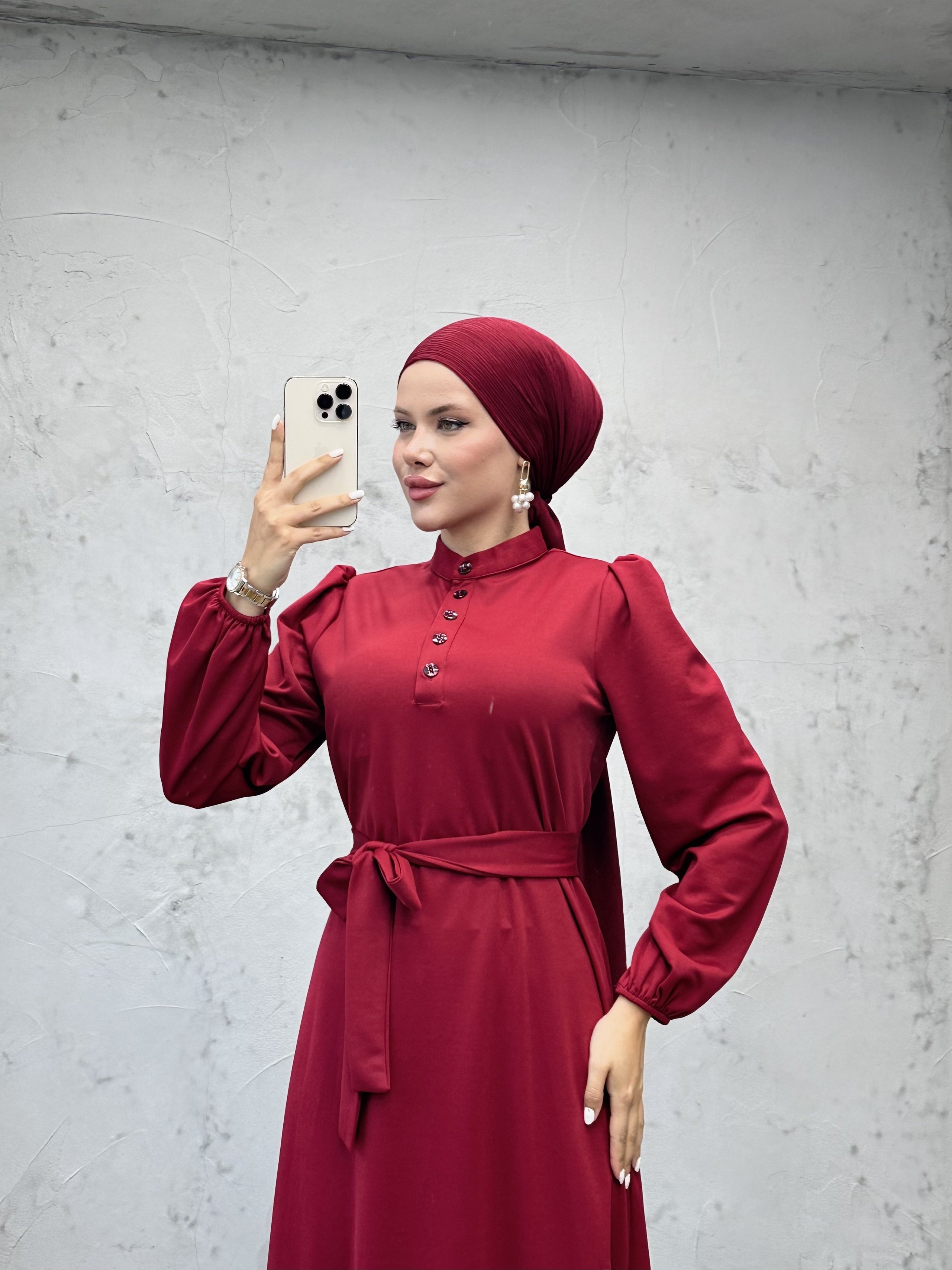 Düğmeli Kuşaklı Tesettür Elbise Bordo
