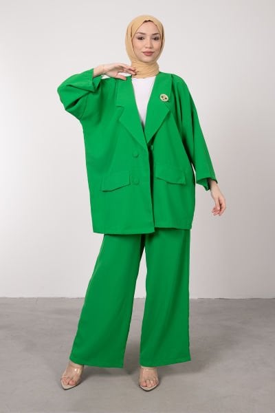 Oversize Kesim Broş Detaylı Tesettür Takım Çim Yeşili