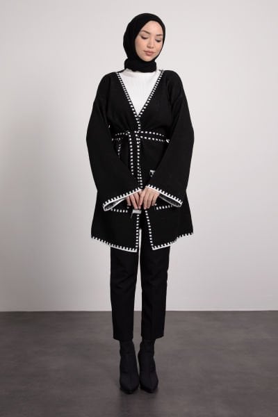 Minimalist Döşemeli Desenli Tesettür Triko Kimono Siyah