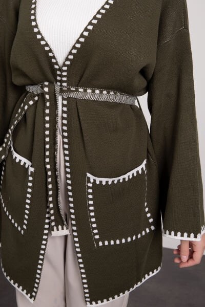 Minimalist Döşemeli Desenli Tesettür Triko Kimono Haki