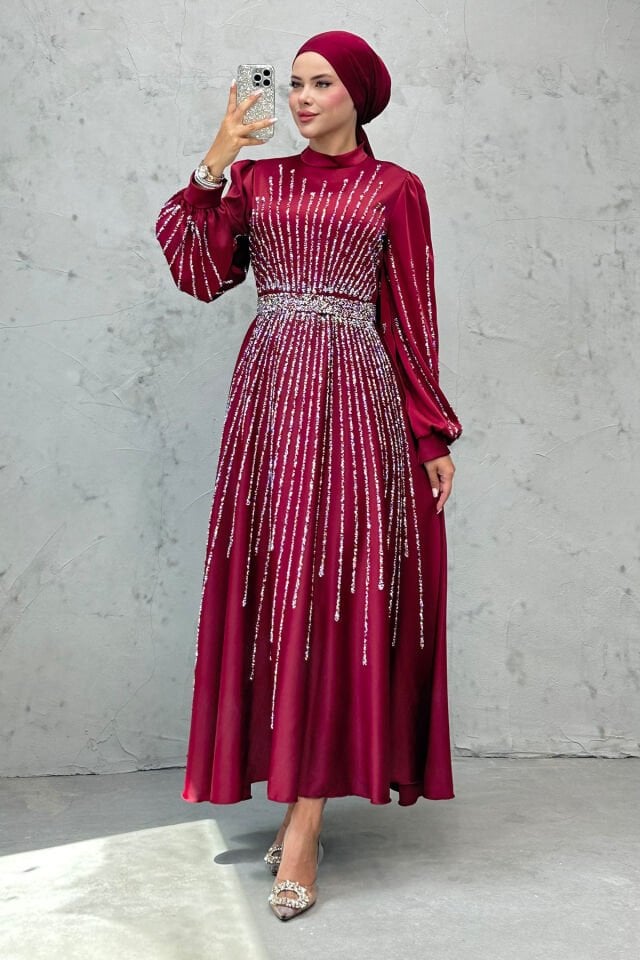 Sim İşlemeleri Melodik Akışkan Desenli Saten Tesettür Abiye Bordo