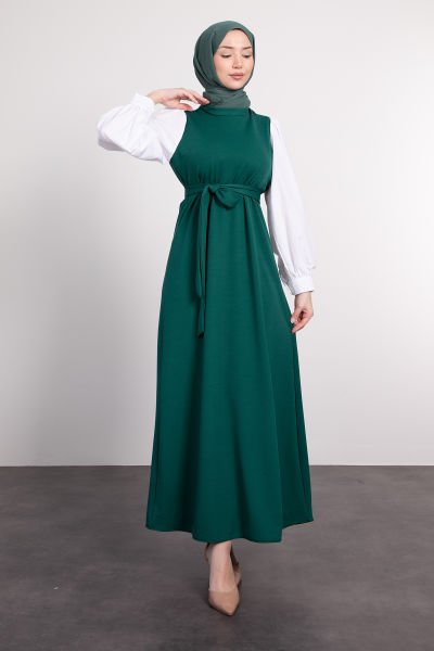 Kolları Poplin Detaylı Kuşaklı Tesettür Elbise Zümrüt