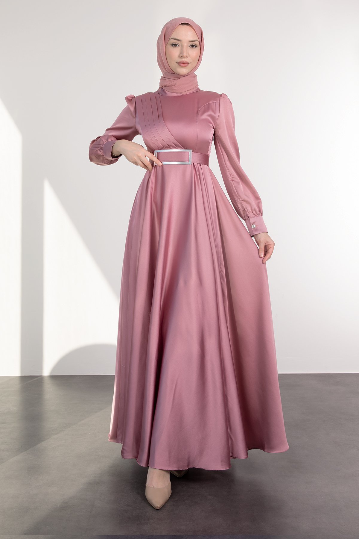 Dikdörtgen Çerçeveli Aynalı Saten Tesettür Abiye Gül Pembe