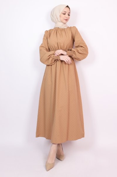 Pıt Pıt İşlemeli Beli Lastikli Elbise Camel