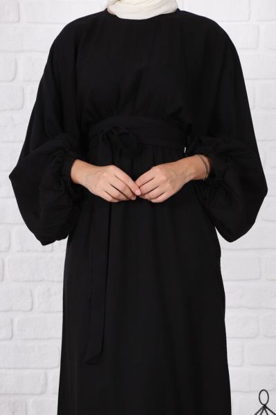Beli Kuşaklı Geniş Kol Tesettür Elbise Siyah