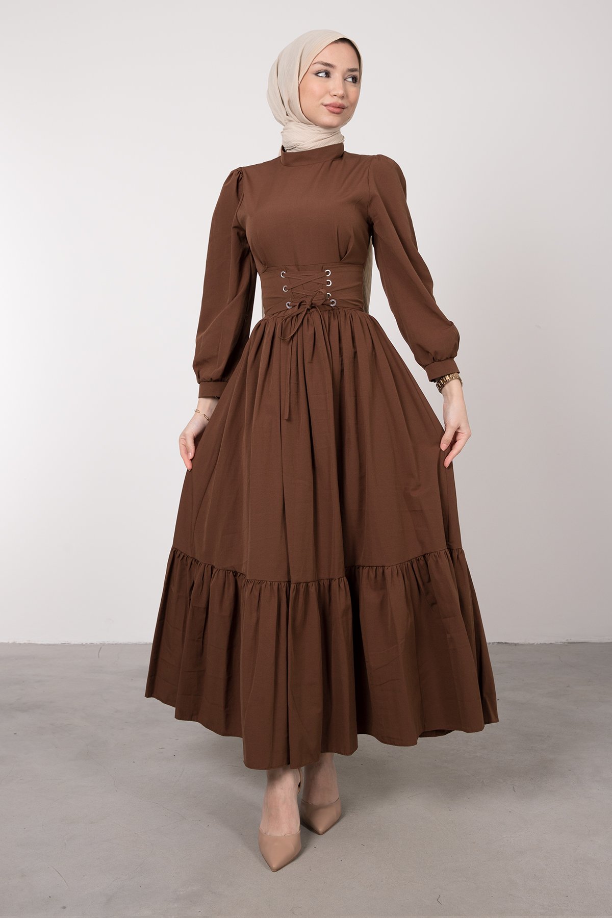 Beli Çapraz Bağcıklı Vintage Tesettür Elbise Kahverengi