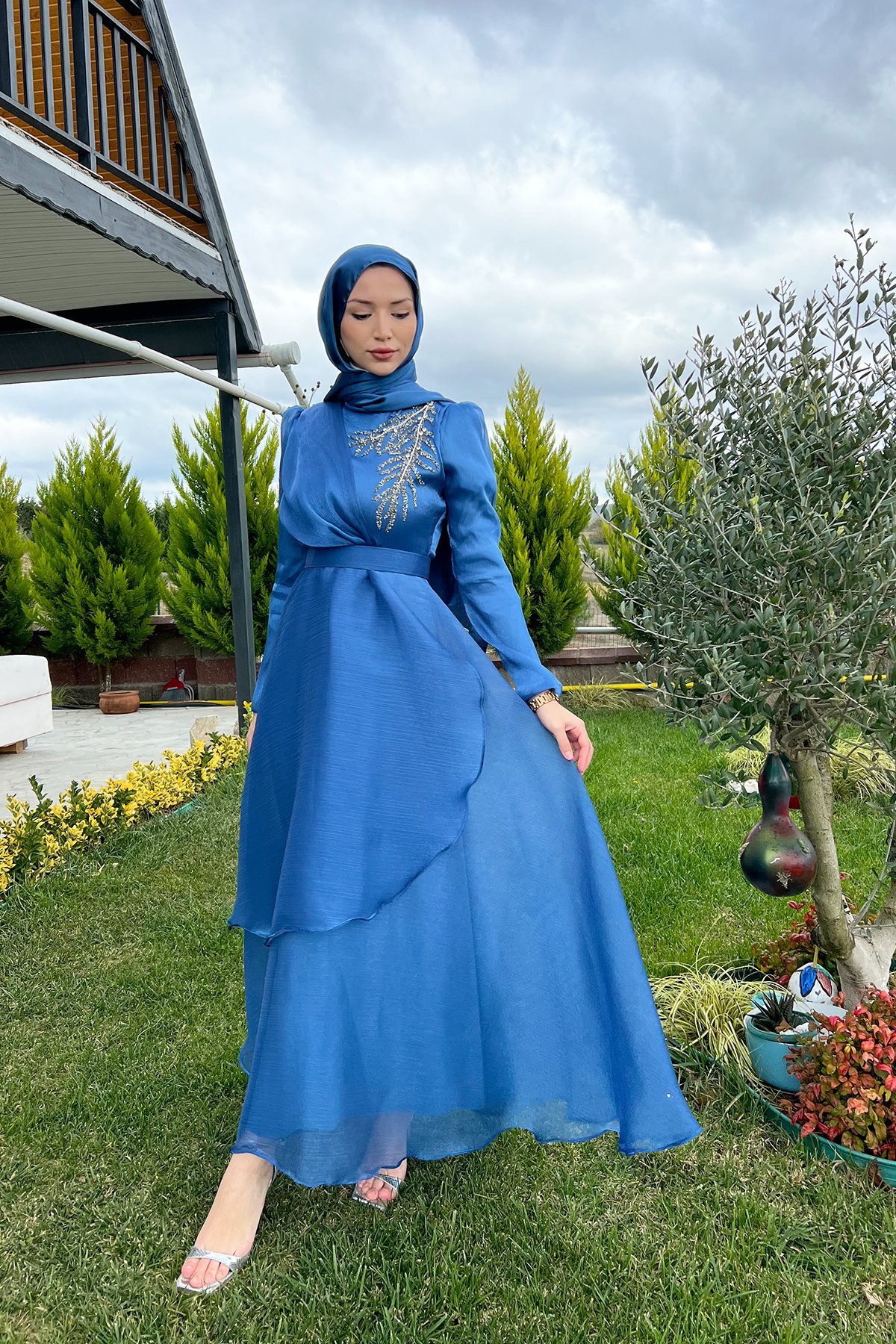 Yaprak Desen Taş İşleme Tesettür Abiye İndigo