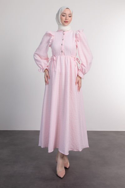 Dikey Çizgili Fırfırlı Tesettür Elbise Pembe