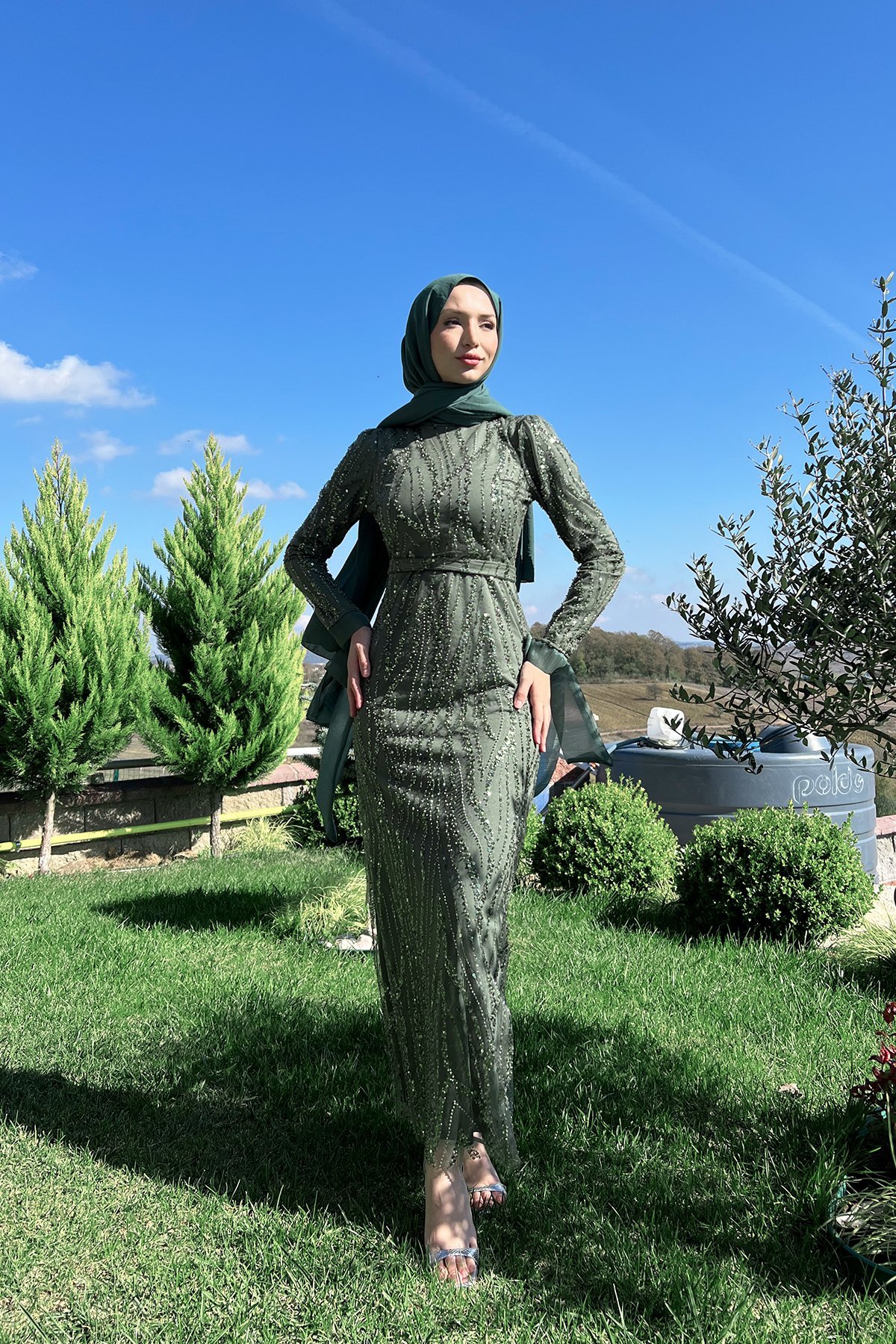 Çizgisel Dalgalı Payetli Tesettür Abiye Haki