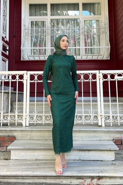 Oval Damlacık Desenli Simli İşlemeli Tesettür Abiye Zümrüt