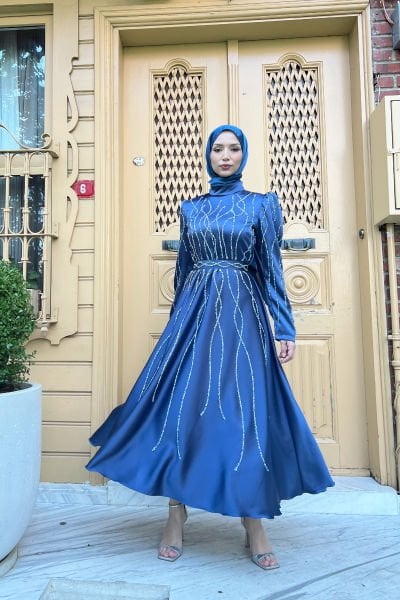 Simli Akışkan Dalgalı Saten Tesettür Abiye Saks