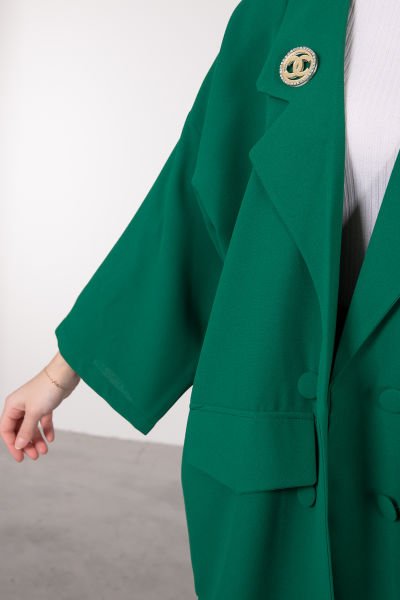 Oversize Kesim Broş Detaylı Tesettür Takım Zümrüt