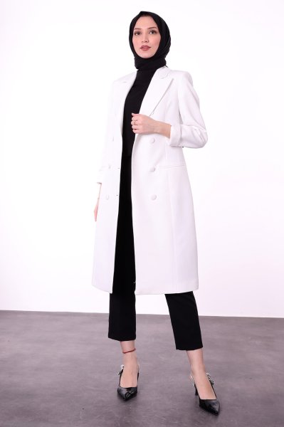 Düğme Detaylı Uzun Blazer Ceket Beyaz