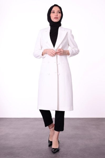 Düğme Detaylı Uzun Blazer Ceket Beyaz