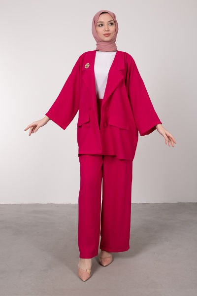 Oversize Kesim Broş Detaylı Tesettür Takım Pembe