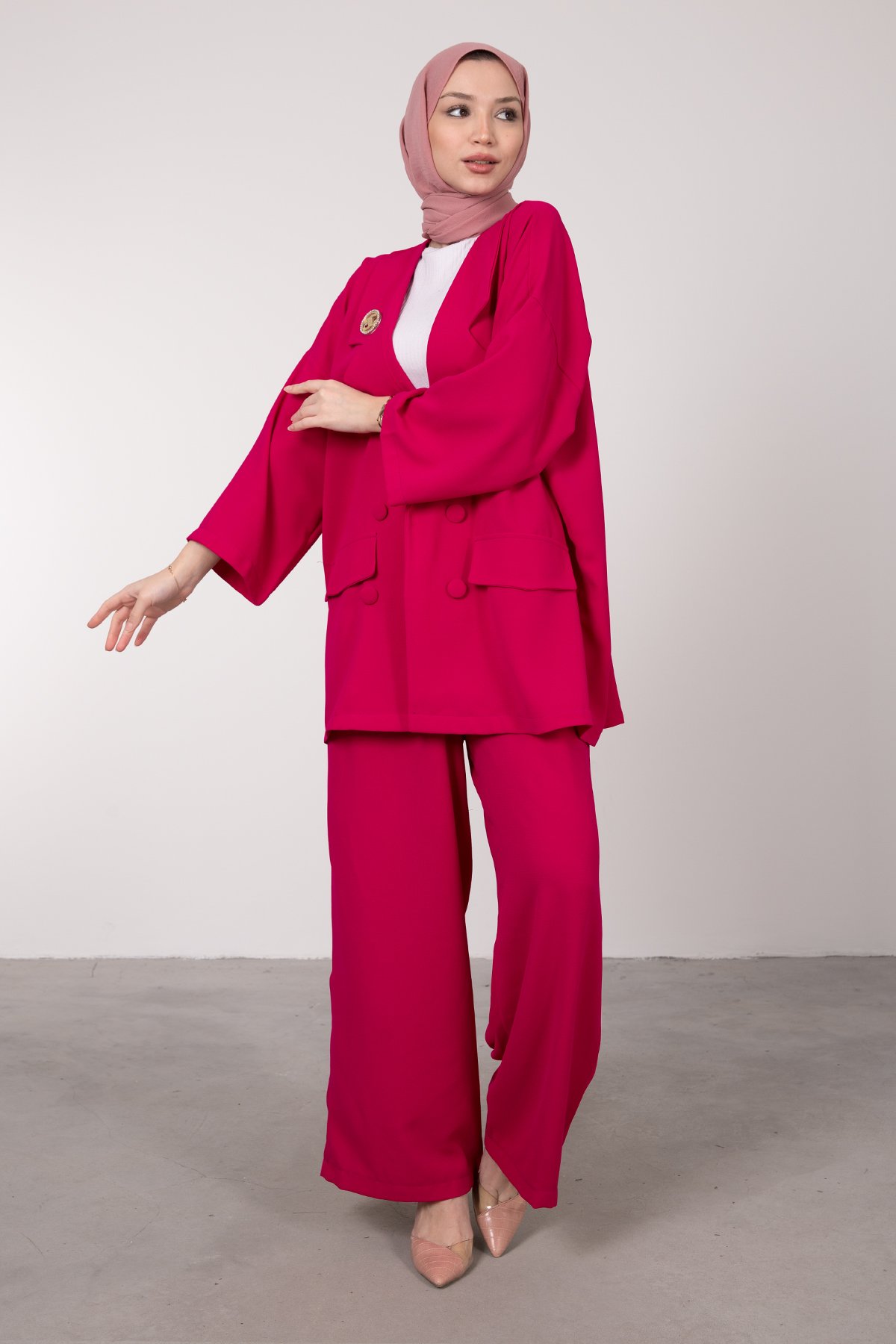 Oversize Kesim Broş Detaylı Tesettür Takım Pembe