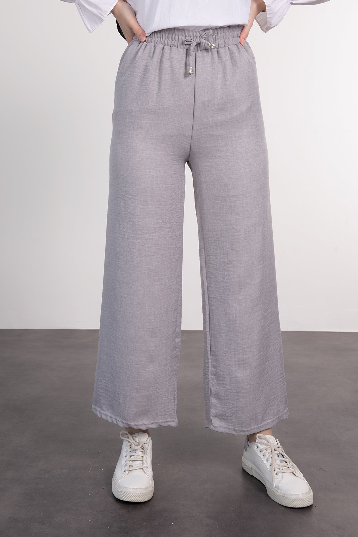 Beli Bağcıklı Geniş Rahat Kesim Tesettür Pantolon Gri