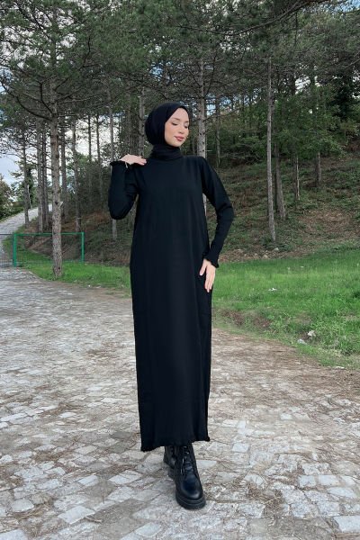 Minimalist Fırfır Detaylı Uzun Triko Tesettür Elbise Siyah
