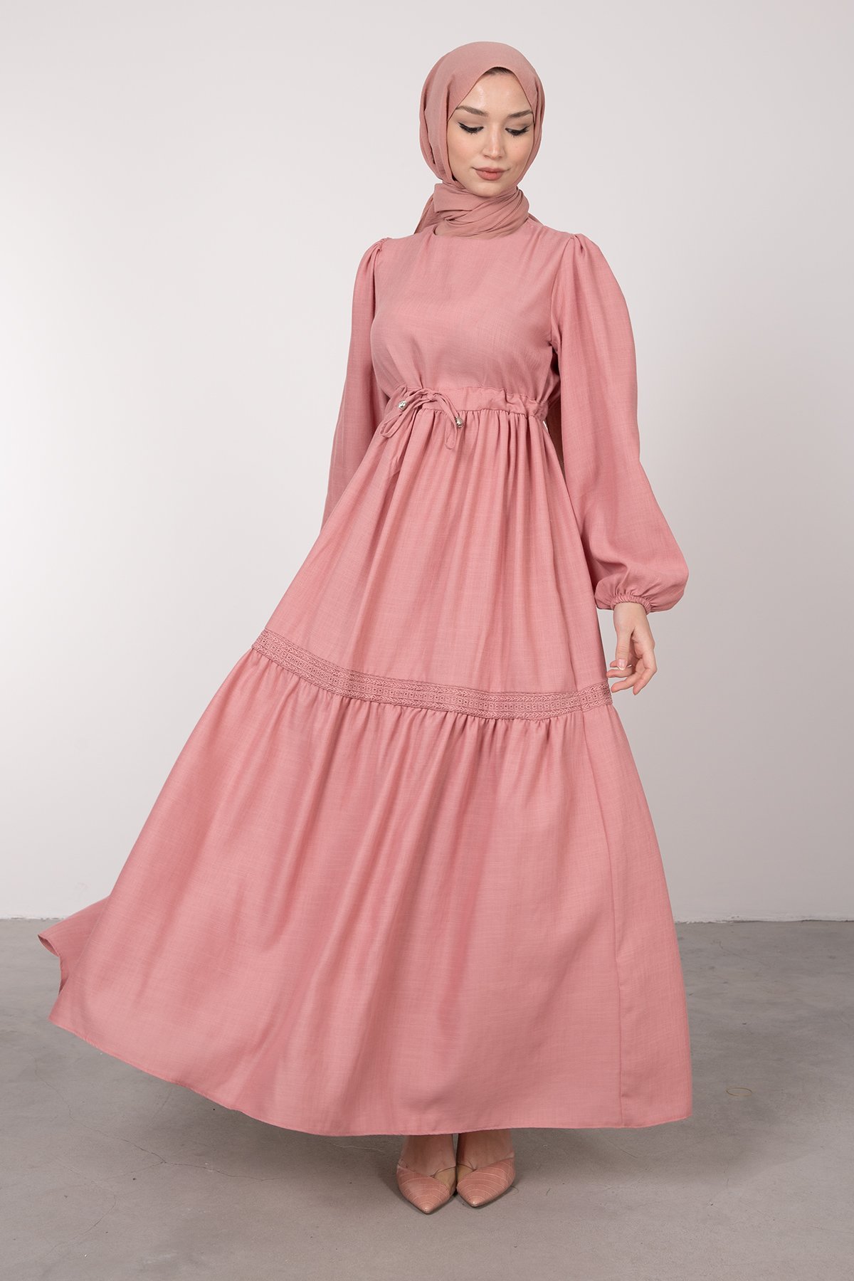 Kat Dantel Motifli Tesettür Elbise Pembe