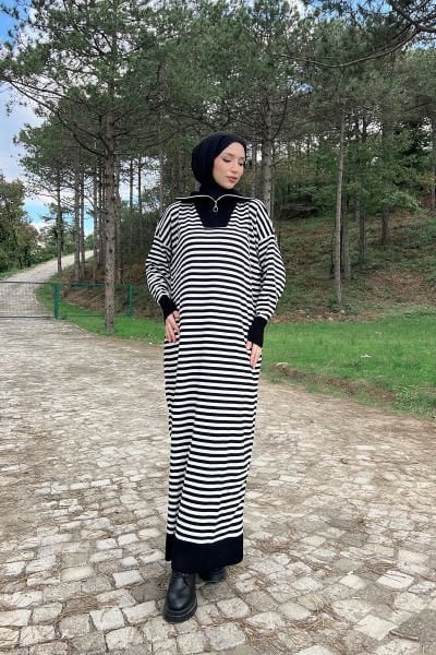 Yatay Çizgili Fermuarlı Tesettür Triko Elbise Siyah