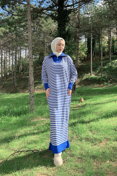Yatay Çizgili Fermuarlı Tesettür Triko Elbise Saks