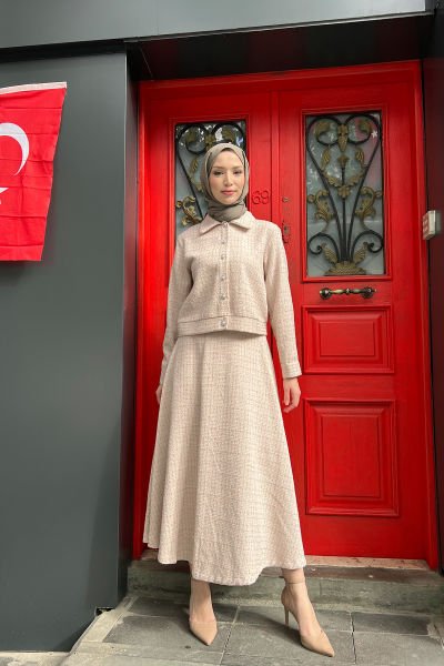 Simli Madalyon Düğmeli Tüvit Tesettür Takım Vizon