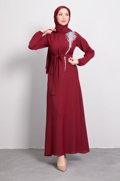 Yakası Simli Mercan Desenli Kuşaklı Tesettür Elbise Bordo