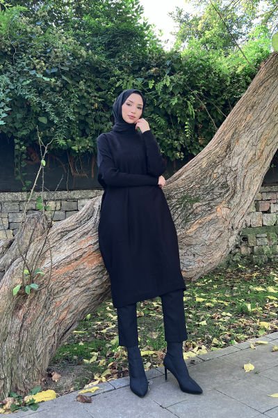 Oversize Kesim Rahat Kalıp Tesettür Triko Tunik Siyah