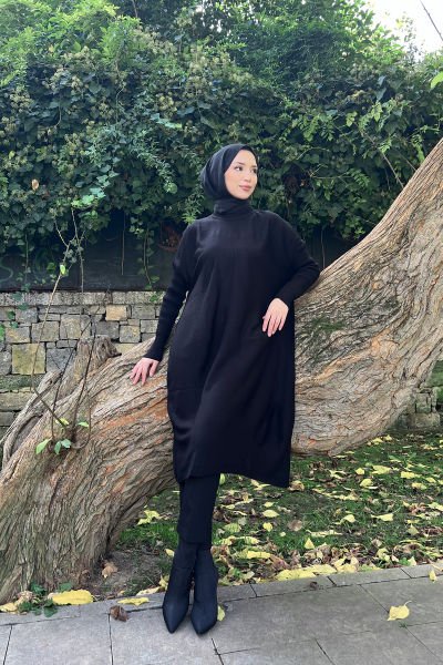 Oversize Kesim Rahat Kalıp Tesettür Triko Tunik Siyah