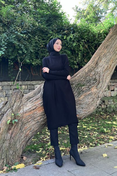 Oversize Kesim Rahat Kalıp Tesettür Triko Tunik Siyah