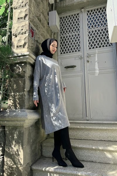 Oversize Kesim Rahat Kalıp Tesettür Triko Tunik Gri