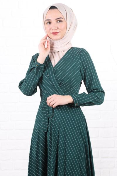 Beli Kuşaklı Çizgili Tesettür Elbise Yeşil
