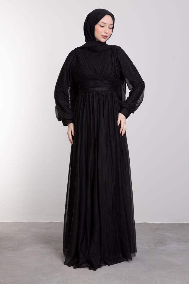 Minimalist Sıralı Piliseli Tesettür Abiye Siyah