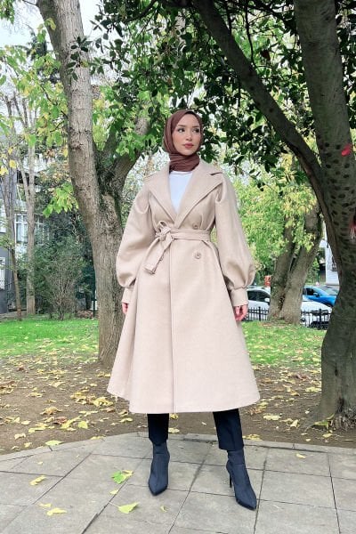 Kolları Balon Kesim Rahat Kalıp Tesettür Kaşe Kaban Krem