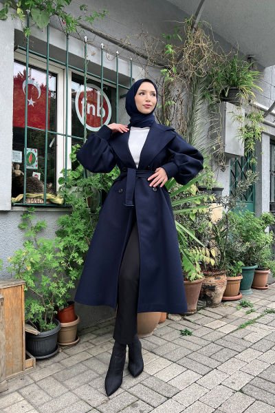 Kolları Balon Kesim Rahat Kalıp Tesettür Kaşe Kaban Lacivert