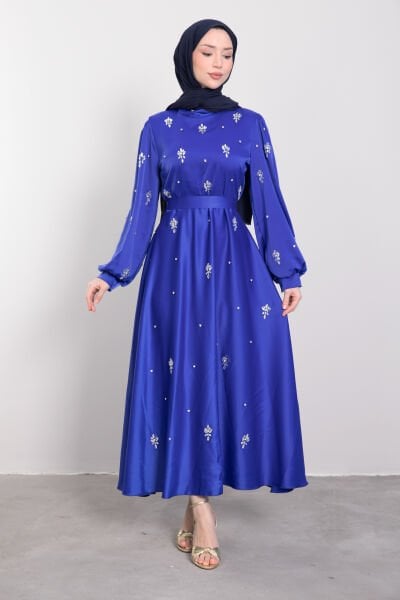 Kristal Etnik Motif İşlemeli Saten Tesettür Abiye Saks