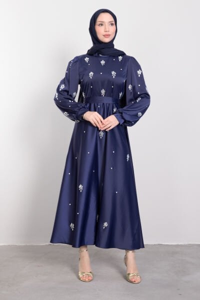 Kristal Etnik Motif İşlemeli Saten Tesettür Abiye Lacivert